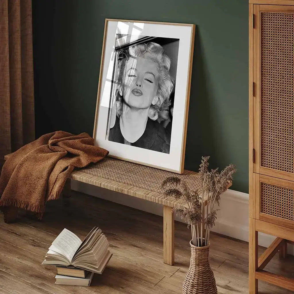 Marilyn Monroe Puckering Lips